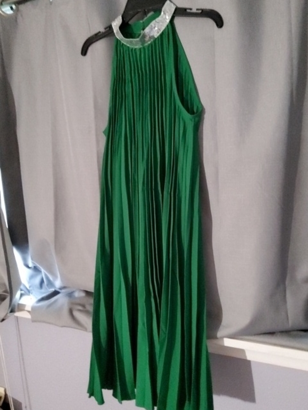 SHEIN Emerald Green Pleated Halter Maxi Dress with Silver Neckline